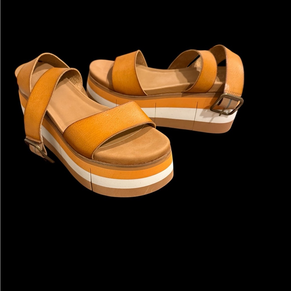 Crown Vintage Orange and Tan Platform Sandals